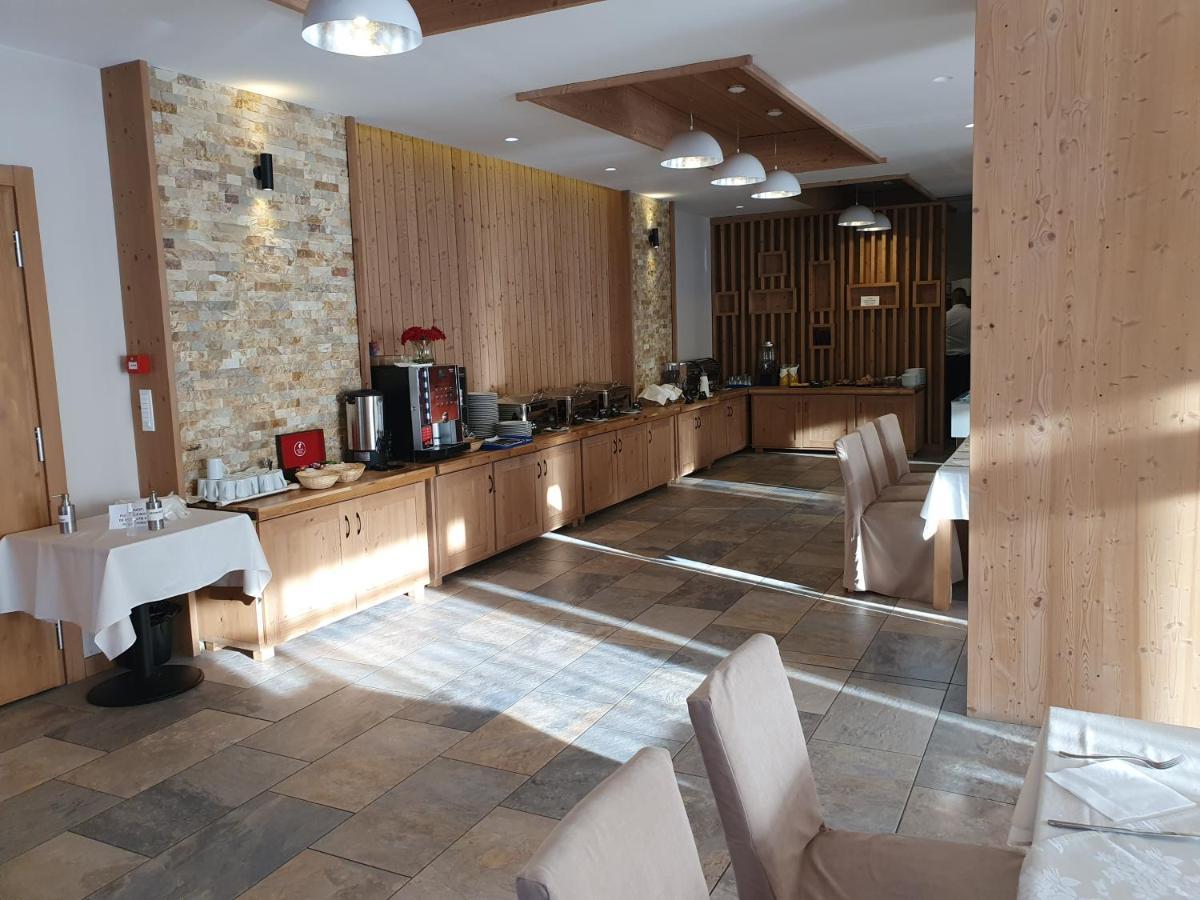 Monte Cervo Bio Hotel & Spa Covasna Exterior photo