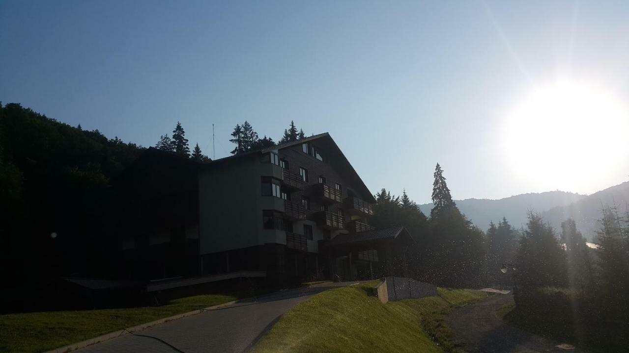 Monte Cervo Bio Hotel & Spa Covasna Exterior photo