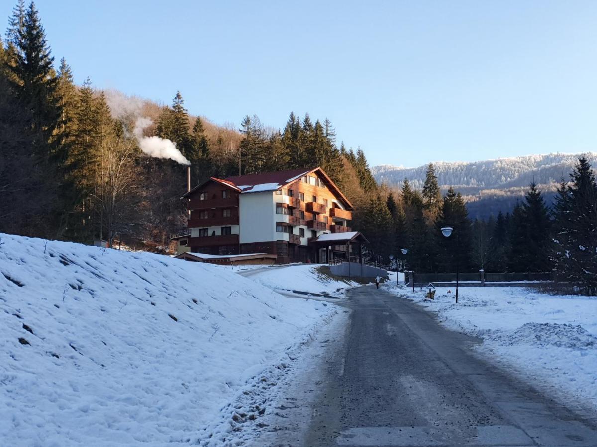 Monte Cervo Bio Hotel & Spa Covasna Exterior photo